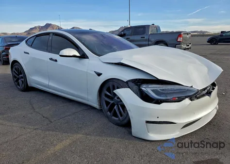 2021 Tesla Model S z USA, uszkodzony, nr VIN 5YJSA1E63MF451892